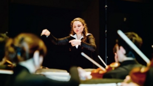 Visele unor moldoveni devin realitate în Canada: Silvia Ţabor a înfiinţat o orchestră în Montreal (VIDEO)