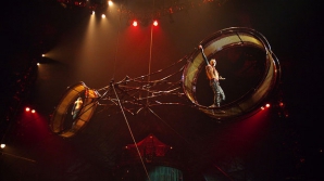Accident la Cirque du Soleil! Momentul în care un acrobat a căzut din "Roata Morţii" (VIDEO)