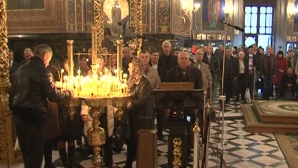 De Sfinţii Arhangheli Mihail şi Gavriil creştinii au mers la biserică şi s-au rugat pentru sănătate şi bunăstare în familie VIDEO