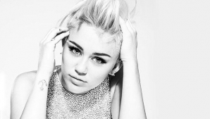 Ghinion pentru Miley Cyrus. Cântăreaţa americană a fost jefuită chiar înaintea zilei sale de naştere