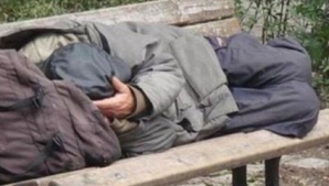 Frigul face primele victime printre oamenii străzii