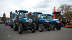 Ioniţă: Agricultorii ar putea să nu achite TVA la importul de utilaje şi echipamente