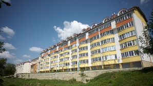 (VIDEO) Clădirile noi apar ca ciupercile după ploaie, fără a fi respectată legislaţia. "Trebuie de uns cui trebuie, la timpul cuvenit"