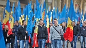 "Ţara noastră va reuşi să liberalizeze regimul de vize cu UE". Câţi moldoveni sunt convinşi de asta