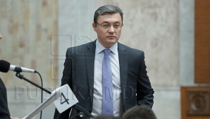 Ameninţarea adresată de Muntean reporterului Publika TV, discutată în Parlament. Corman: Vom lua o decizie pe măsură