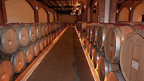 Vinificatorii moldoveni s-au ales cu pagube de aproape şapte milioane de dolari în urma embargoului impus de Rusia