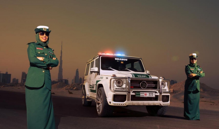 Poliţia din Dubai a primit un Brabus B63S-700 Widestar (FOTO)