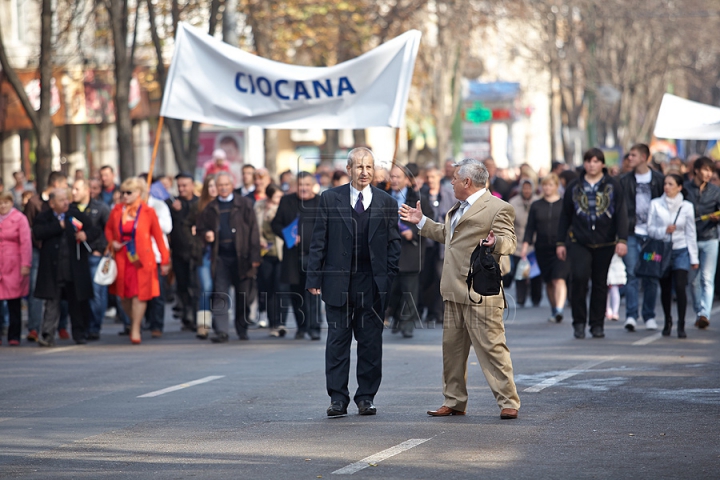 FOTOGRAFII ISTORICE din timpul mitingului în care moldovenii au arătat întregii lumi că vor să facă parte din UE