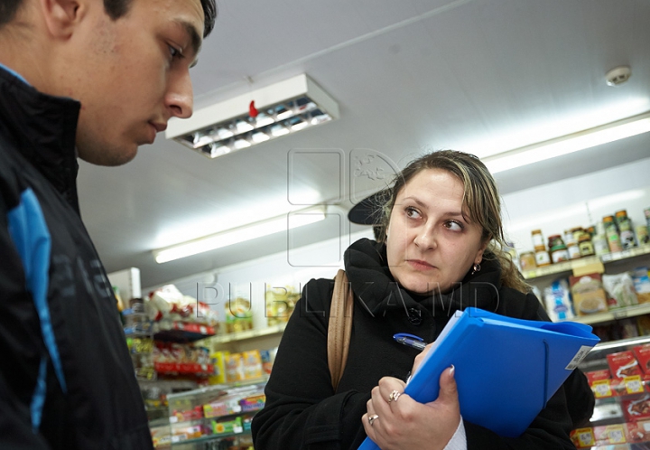 Setea de câştig, mai puternică decât legea. Vânzătorii continuă să comercializeze alcool şi ţigări minorilor (FOTO)