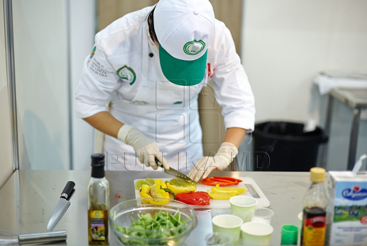 Show al maeştrilor în arta culinară. Cei mai iscusiţi bucătari s-au întrecut în ale gătitului FOTO/VIDEO