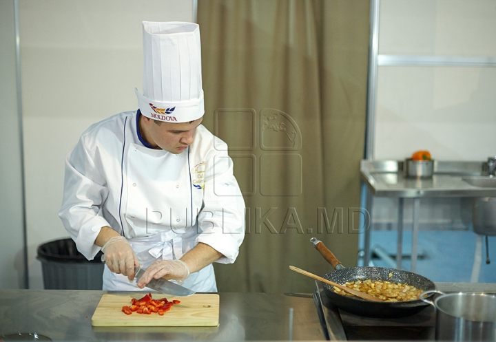 Show al maeştrilor în arta culinară. Cei mai iscusiţi bucătari s-au întrecut în ale gătitului FOTO/VIDEO