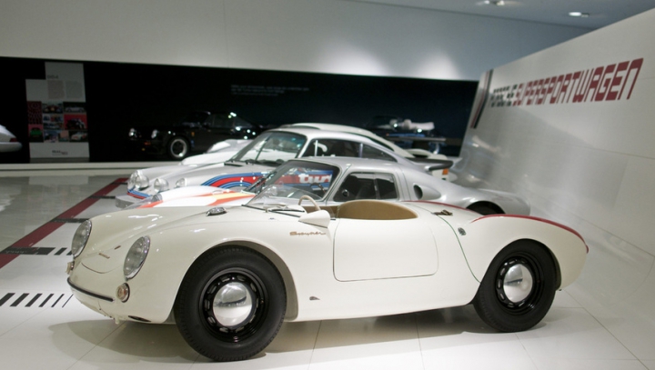 Muzeul Porsche din Stuttgart găzduieşte o nouă expoziţie specială (FOTO)