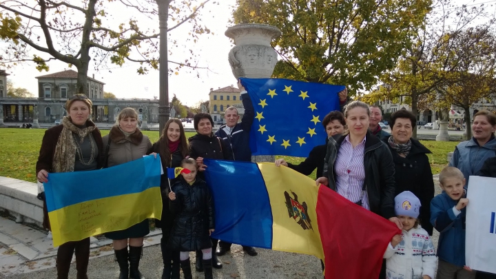 Miting pentru susţinerea cursului pro-european al Republicii Moldova în Italia. "Destinul ţării noastre este în UE"