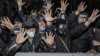 Noi violenţe la Kiev! Poliţia a demontat corturile protestatarilor, iar manifestanţii au opus rezistenţă (VIDEO)
