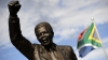 La Pretoria a fost dezvelită o statuie gigantică a lui Nelson Mandela