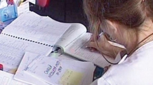 Angajatorii ar putea plăti doar 15 zile din concediul medical al angajaţilor, iar diferenţa va fi achitată de stat