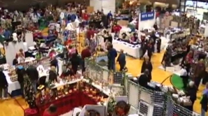Marile centre comerciale au oferte speciale pentru sărbătorile de iarnă. Rafturile sunt golite în câteva minute (VIDEO)