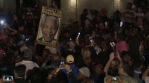 Mii de sud-africani vor participa astăzi la slujbe religioase în memoria lui Nelson Mandela 