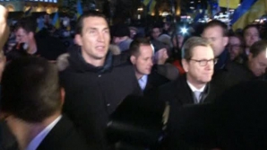 Ministrul german de Externe, prezent la protestele din Kiev. Guido Westerwelle a făcut un apel către forţele politice (VIDEO)