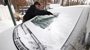 Ce trebuie să facă şoferii ca să nu rămână blocaţi în nămeţi  (VIDEO)
