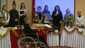 Soţiile diplomaţilor acreditaţi în Moldova şi ale demnitarilor noştri vor vinde decoraţiuni pentru brad şi bucate tradiţionale 