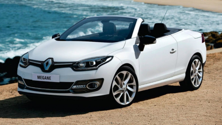 Renault Megane CC a primit un facelift şi sistemul R-Link