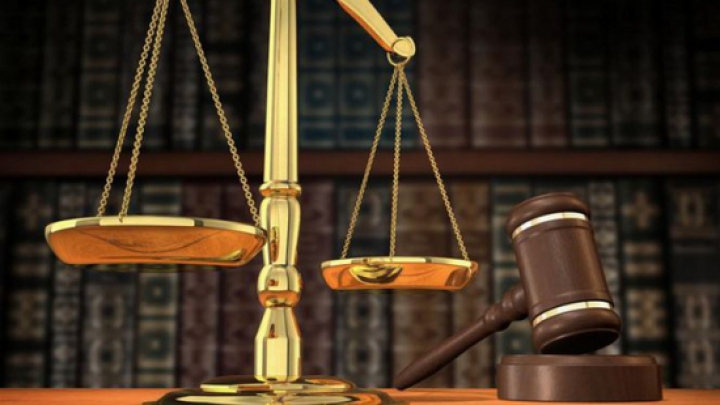 Condamnaţi la închisoare cu executare. Doi foşti miniştri au fost găsiţi vinovaţi de  trădare şi aderare la grup infracţional