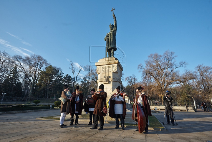 Cum a fost sărbătorită Ziua Naţională a României la Chişinău (FOTO/VIDEO)