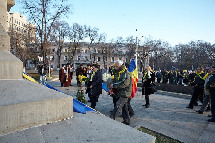 Cum a fost sărbătorită Ziua Naţională a României la Chişinău (FOTO/VIDEO)