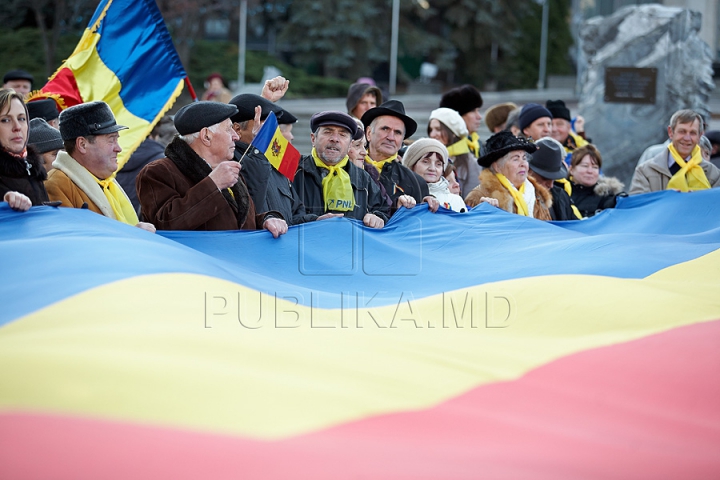 Cum a fost sărbătorită Ziua Naţională a României la Chişinău (FOTO/VIDEO)