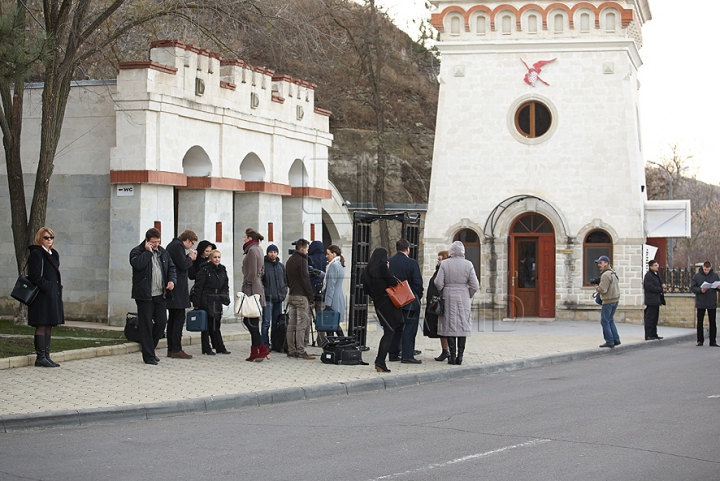 Vizita lui John Kerry la Vinăria Cricova în 70 de FOTOGRAFII. Imagini impresionante cu secretarul de stat american