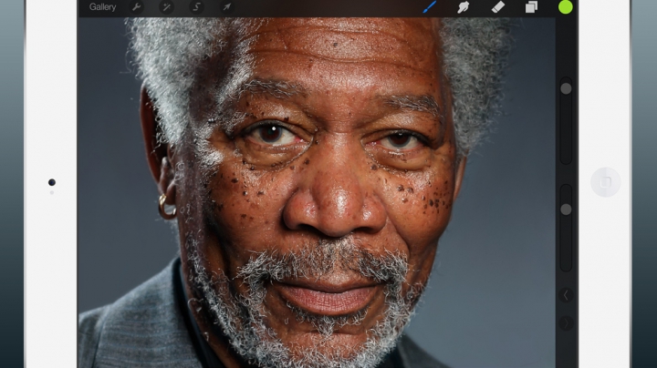 Portretul actorului Morgan Freeman, desenat cu un singur deget pe un iPad Air (VIDEO UIMITOR)