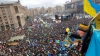 Artă pe Euromaidan! Unii oameni încurajează protestatarii cântând la pian, pictând sau recitând poezii VIDEO