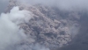 Vulcanul Sinabung continuă să scuipe cenuşă şi să provoace haos pe insula Sumatra (VIDEO)