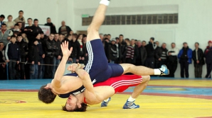 Federaţia Naţională de Lupte îşi doreşte cel puţin o medalie la Campionatul European