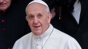 Papa Francisc a reuşit o performanţă greu de egalat. L-a întrecut de trei ori pe Benedict al XVI-lea