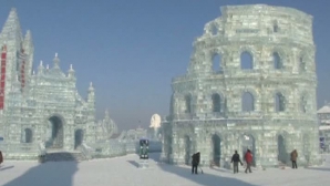 În China a început cea de-a 30-a ediţie a Festivalului sculpturilor în gheaţă (VIDEO)