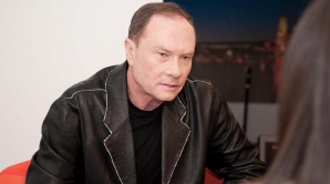 Ian Raiburg cucereşte lumea. Artistul este solicitat în tot mai multe ţări 