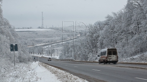 Continuă să ningă şi în următoarele zile. Câte grade vom avea în termometre 