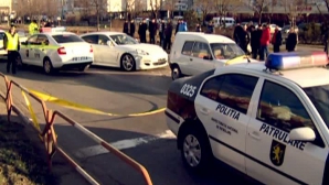 (VIDEO) Urmărire ca-n filme pe străzile capitalei. Un tânăr cu Porsche-ul a pus pe jar poliţia şi a lovit patru maşini 