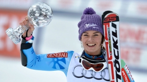 Sportiva din Slovenia Tina Maze a obţinut prima victorie din acest sezon în cursa de coborâre din etapa Cupei Mondiale de schi alpin