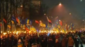 Străzile din Kiev, luate cu asalt de mii de ucraineni. Vezi ce s-a întâmplat în capitala Ucrainei