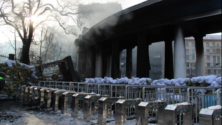 (LIVE-VIDEO/FOTO) Tensiunile continuă la Kiev! Protestatarii au ocupat sediul Ministerului Justiției