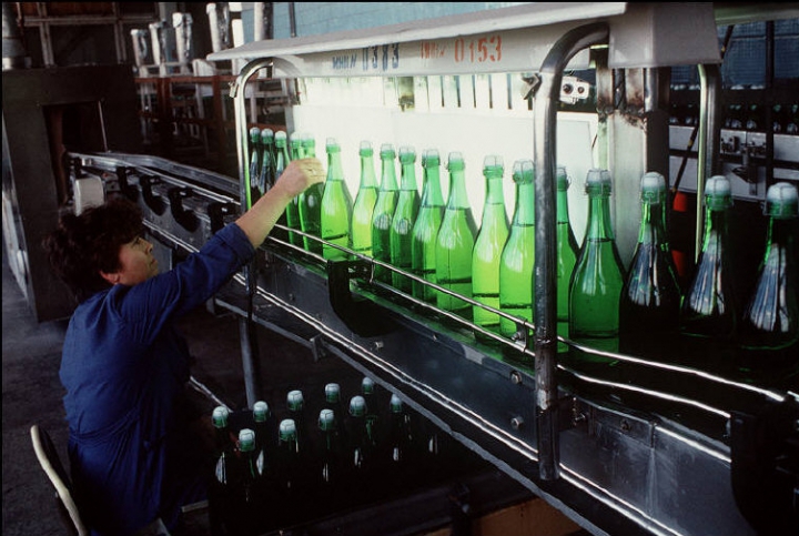 GALERIE FOTO inedită. Moldova anilor '80, văzută de un fotograf francez