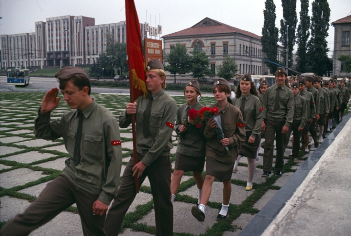 GALERIE FOTO inedită. Moldova anilor '80, văzută de un fotograf francez