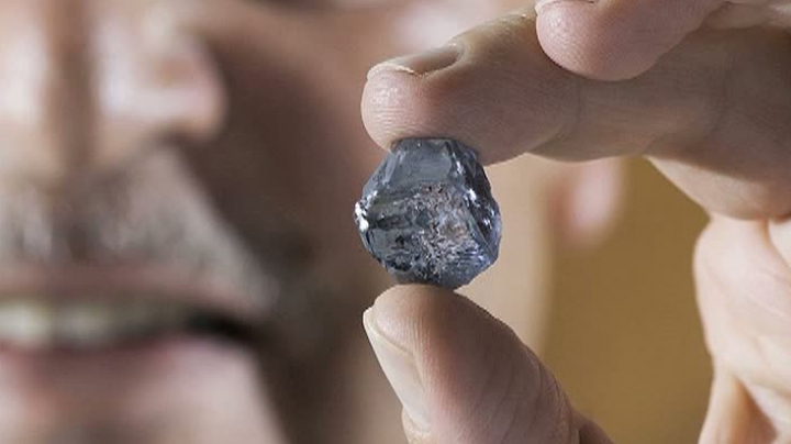 Un diamant albastru evaluat la 20 de milioane de dolari, descoperit într-o mină din Africa de Sud 