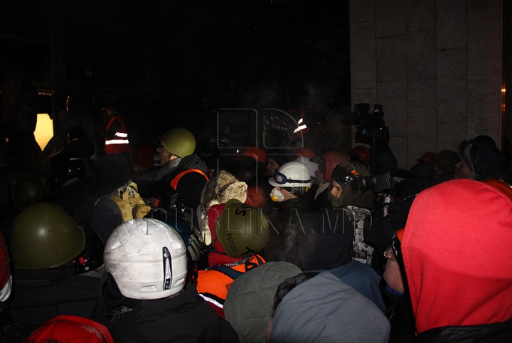 (GALERIE FOTO) Publika TV, în centrul evenimentelor de la Kiev. Ce au surprins colegii noştri în timpul protestelor de pe Euromaidan