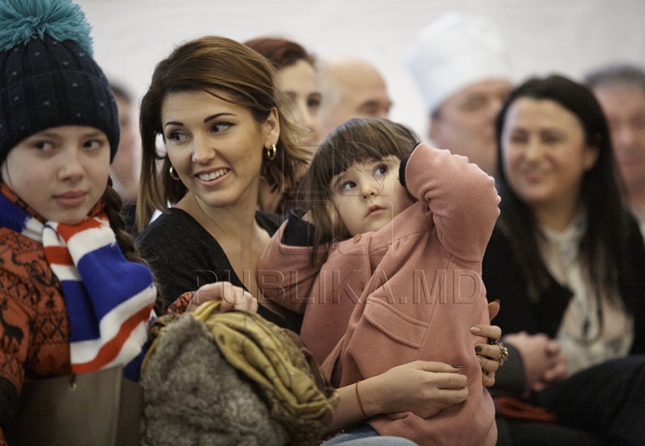 Mai mulţi artişti au cântat pentru copiii internaţi în Spitalul Valentin Ignatenco GALERIE FOTO, VIDEO