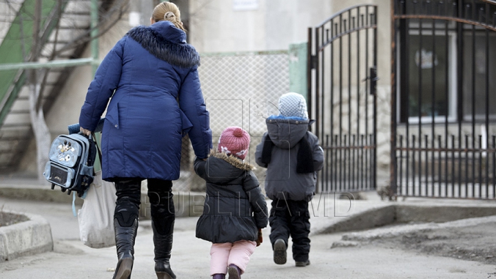 Inspectorii de Patrulare au făcut razii la şcolile şi grădiniţile din capitală. Ce au descoperit oamenii legii (VIDEO/ FOTO)