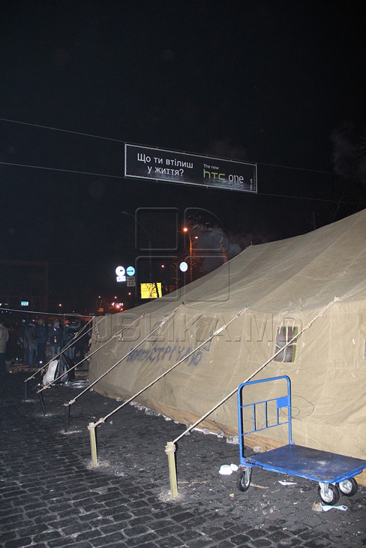 (GALERIE FOTO) Publika TV, în centrul evenimentelor de la Kiev. Ce au surprins colegii noştri în timpul protestelor de pe Euromaidan